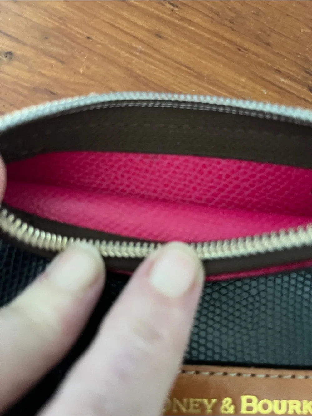 Dooney & Bourke lizard Embossed black Leather Zip Pouch / Rare Hot Pink Interior